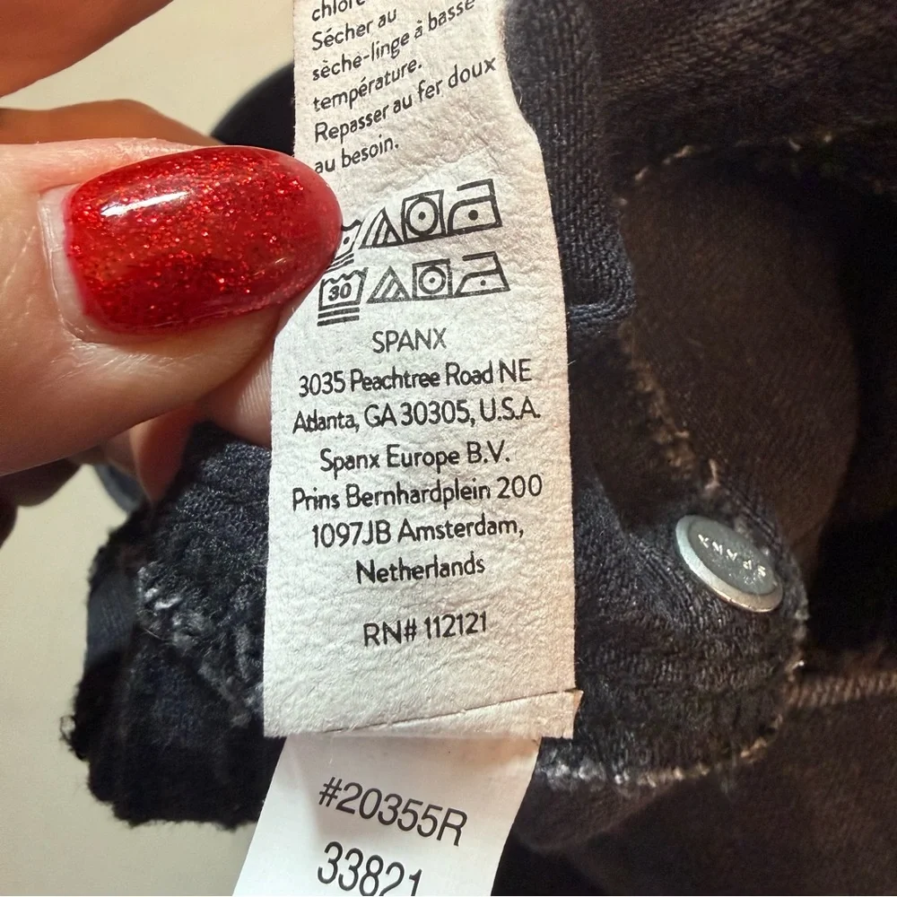 SPANX pull-on shaping black jeans size LARGE stretch denim tummy control